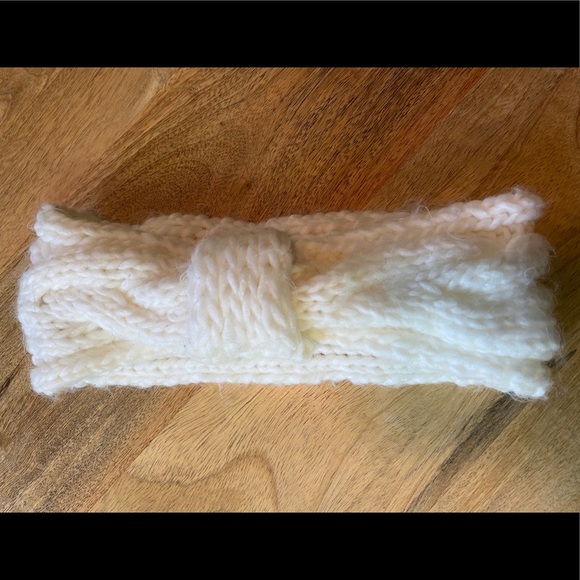 NWOT Winter head wrap - Picture 2 of 2